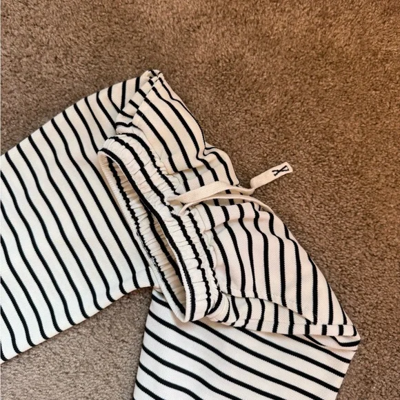 Girls’ Black and White Striped Drawstring Pants – Size 5-6 Years - Picture 3 of 3